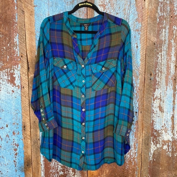 Intro Blue & Green Plaid Button Down Top - Picture 1 of 5